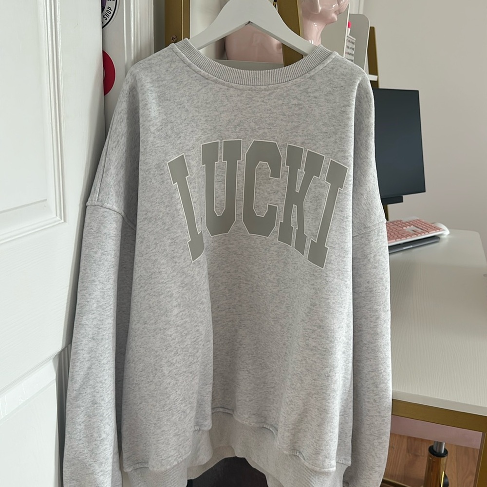 LUCKI CLOVER Crewneck Hoodie in Grey/Silver, Size L.
